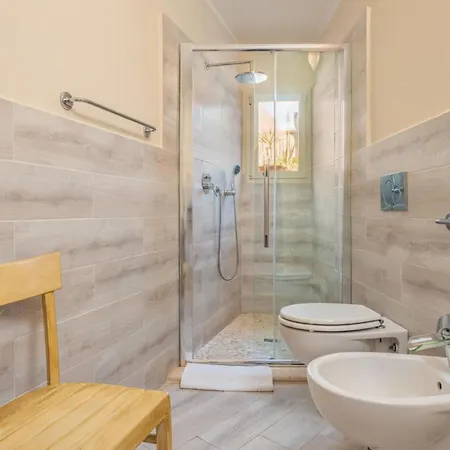 Sehr Zentral In By Interhome Apartment