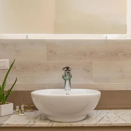 Sehr Zentral In By Interhome *