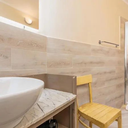 Apartment Sehr Zentral In By Interhome *