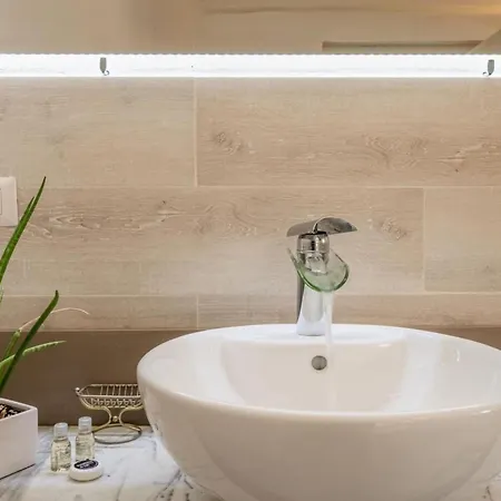 Apartment Sehr Zentral In By Interhome *